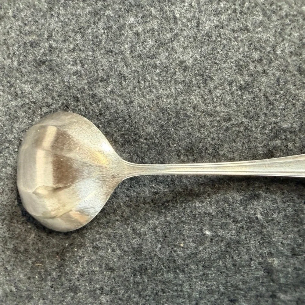 Vintage Rogers A1 Silverplate Sugar Shell Spoon Laurel Wreath Art Deco‎ Flatware